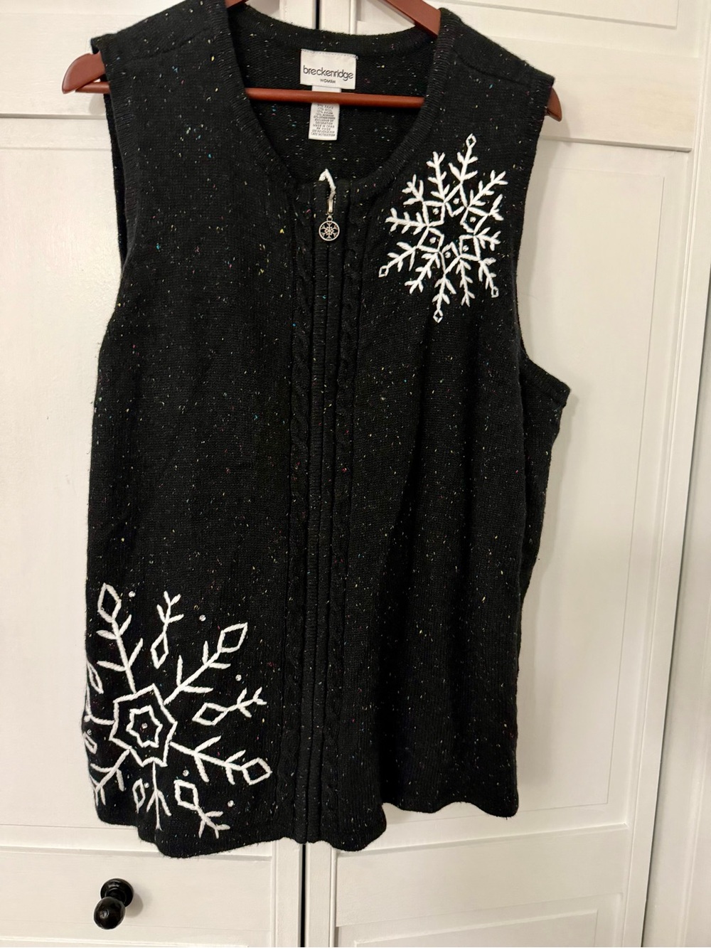 breckenridge Black Knit Zip-Front Snowflake Vest